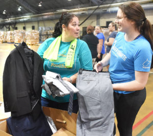 Students take part in service projects during WVU Welcome Week